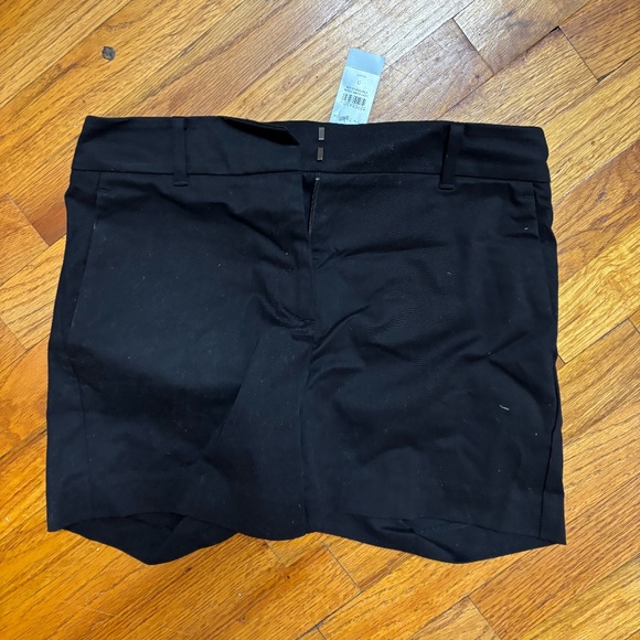 Ann Taylor Pants - Ann Taylor - Black Shorts, Size 0 Petite